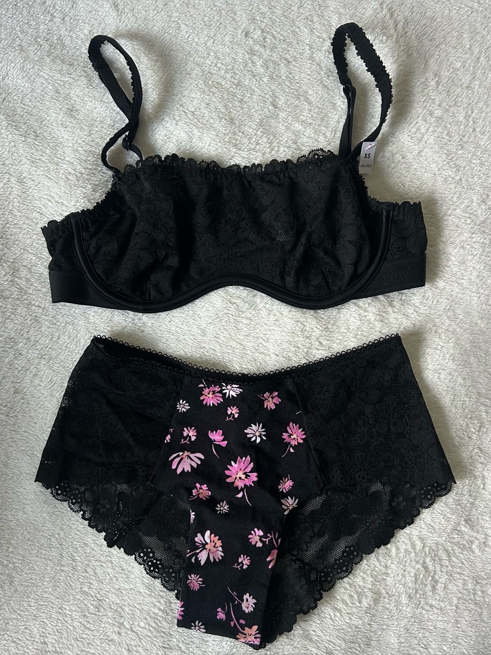 Victoria’s Secret PINK Black Lace Floral Set – XS